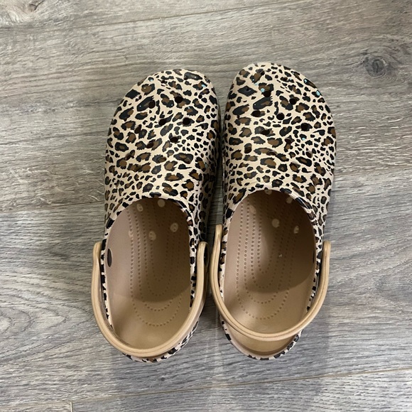 Time and Tru Shoes - Leopard off brand crocs